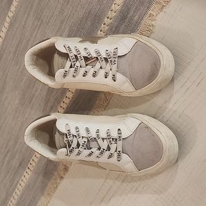 Vintage Havana tennis shoes